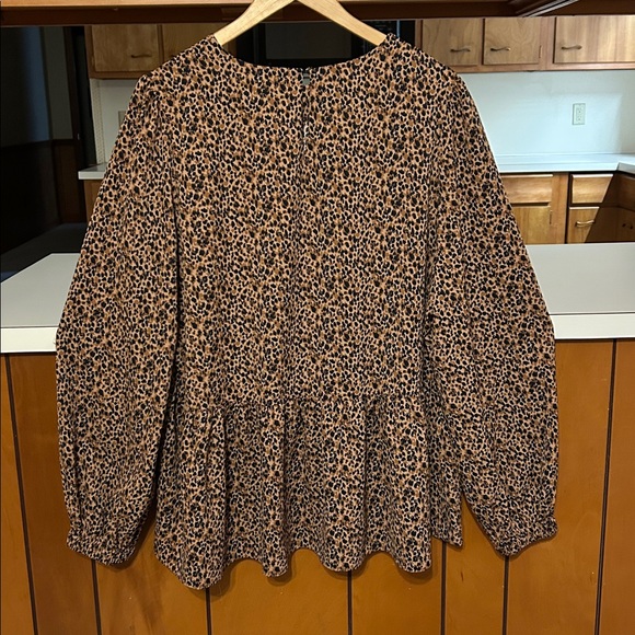 Tuckernuck Pomander Place Carlota Peplum Top Leopard Animal Print XXL
X - Picture 4 of 17